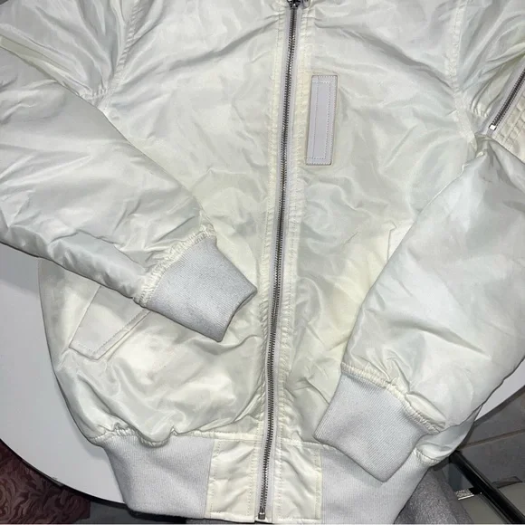 Cream white bomber jacket - Picture 2 of 10